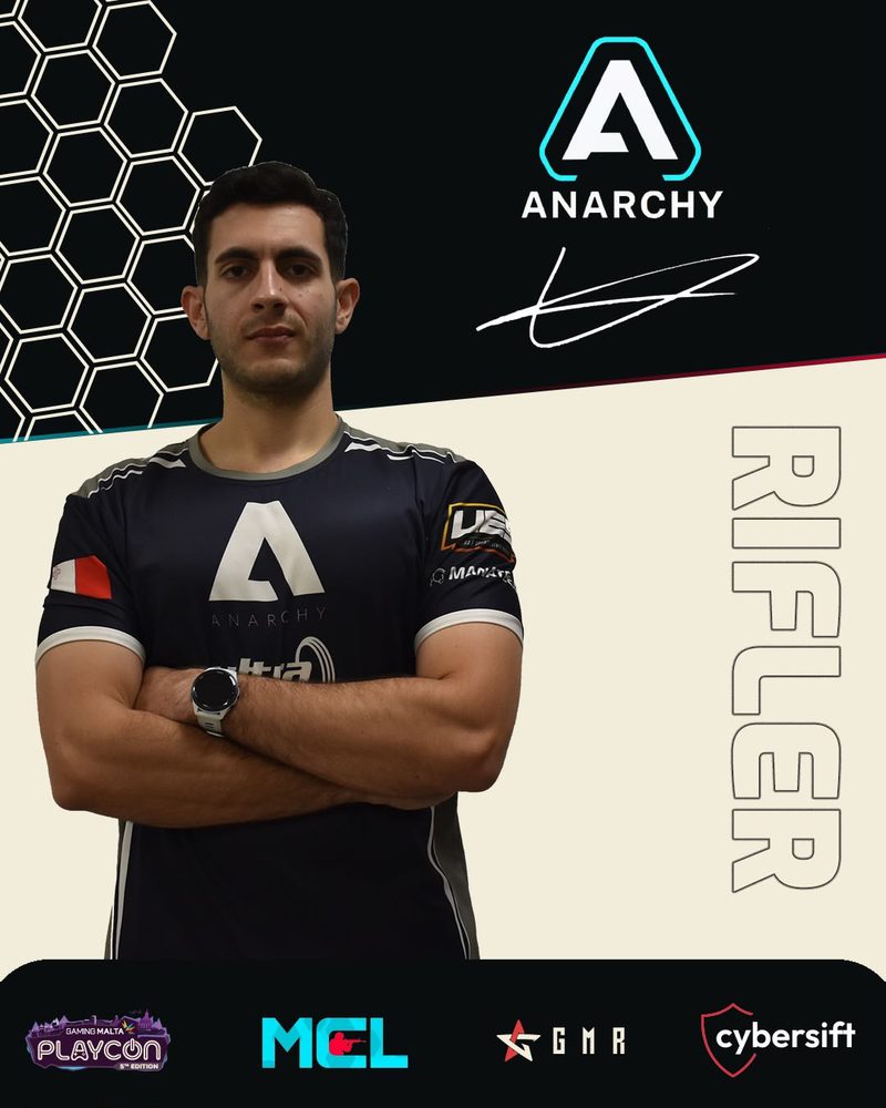 Team roster card showing Kurt in the rifler role